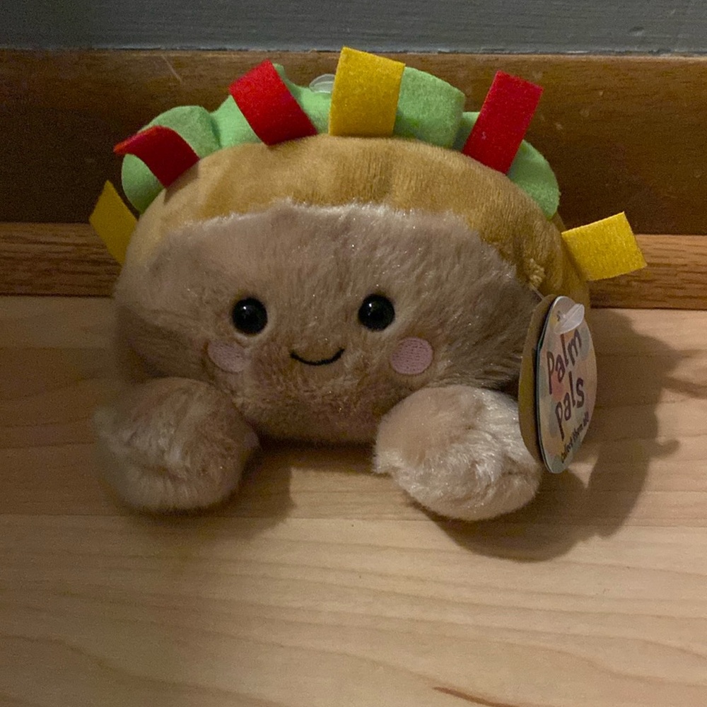BRAND NEW TACO PALM PALS! NWT. SMOKE FREE HOME!